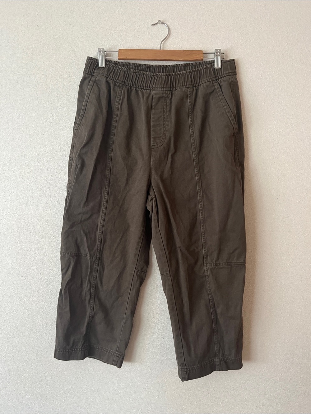 Old Navy High Rise Olive Utility Crop Pants
